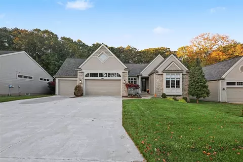 1911 Forest Gln, Norton Shores, MI 49441