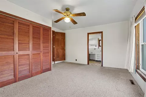 Bedroom - 9011 15 12 Mile, Marshall, MI 49068 photo 2 of 4