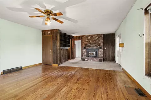 Living - 9011 15 12 Mile, Marshall, MI 49068 photo 3 of 3