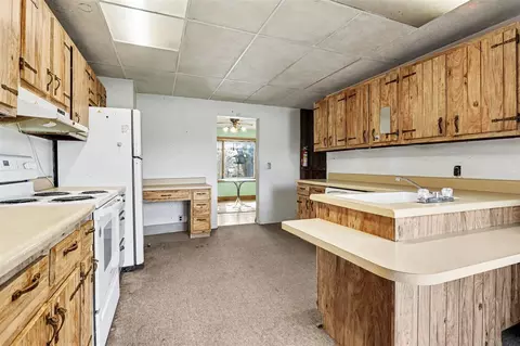 Kitchen - 9011 15 12 Mile, Marshall, MI 49068 photo 2 of 2