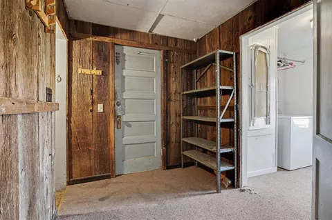 Entry Way - 9011 15 12 Mile, Marshall, MI 49068 photo 1 of 1