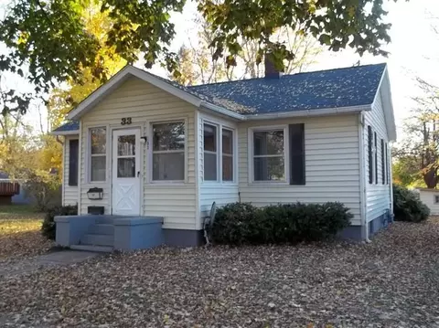 33 Berry, Quincy, MI 49082
