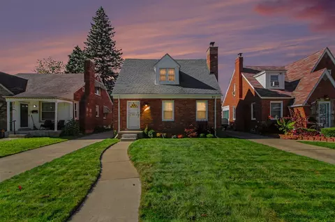 14169 Warwick, Detroit, MI 48223