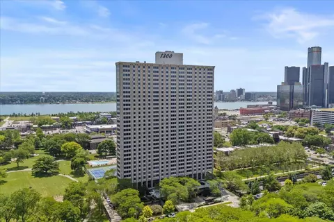 1300 E Lafayette #512, Detroit, MI 48207