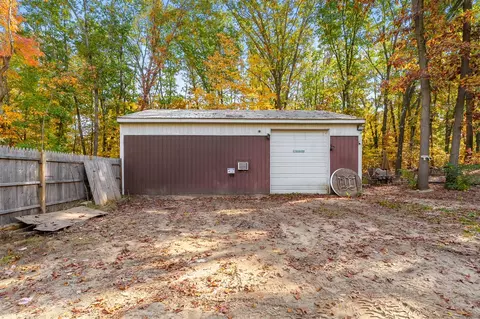 610 Miller, Plainwell, MI 49080 photo 3