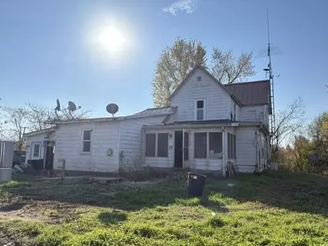 8211 Lake Pleasant, Hillsdale, MI 49242