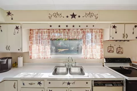 Kitchen - 11752 S S Lk, Jerome, MI 49249 photo 3 of 3