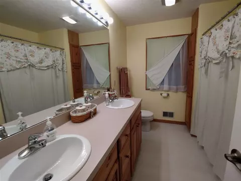 996 S S Cres, Au Gres, MI 48703 photo 34