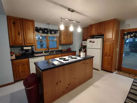 996 S S Cres, Au Gres, MI 48703 photo 20