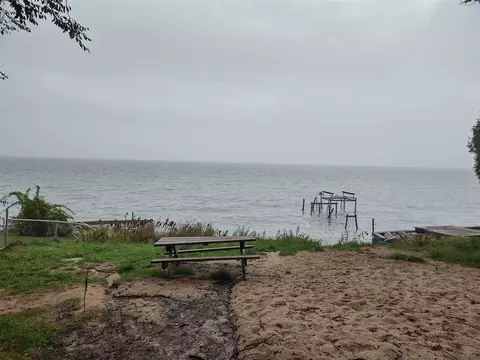 996 S S Cres, Au Gres, MI 48703 photo 14