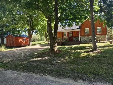 302 E 2nd, Clare, MI 48617 photo 6