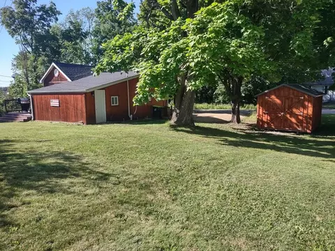 302 E 2nd, Clare, MI 48617 photo 8