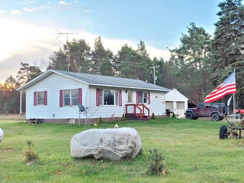 3761 S 5, Harrietta, MI 49638 photo 1