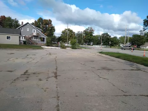 406 E 5th, Clare, MI 48617 photo 4