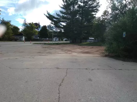 406 E 5th, Clare, MI 48617