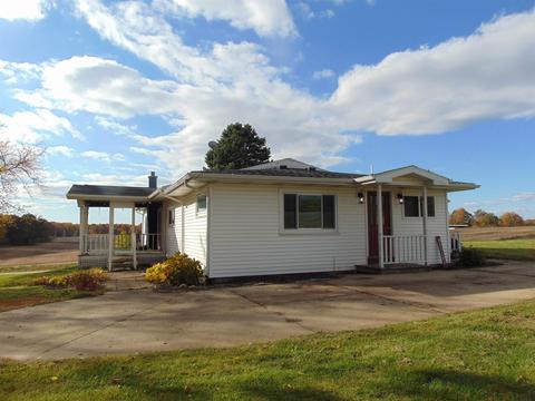 1475 S Osborn, Sumner, MI 48889 photo 5