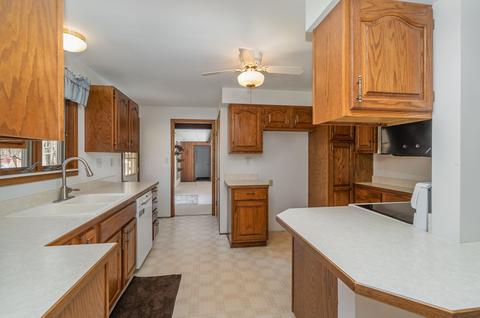 1055 E Harrison, Alma, MI 48801 photo 8