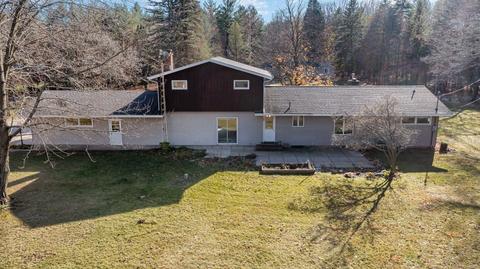 1055 E Harrison, Alma, MI 48801 photo 2
