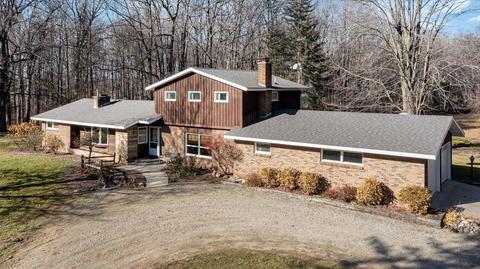 1055 E Harrison, Alma, MI 48801 photo 1