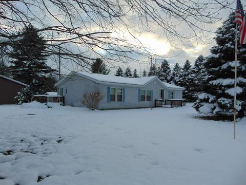 11645 W Washington, Sumner, MI 48889 photo 4