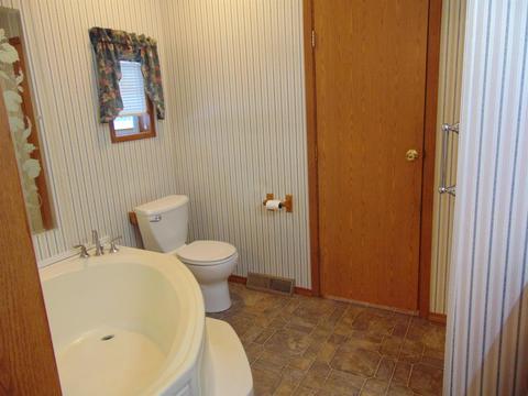 11645 W Washington, Sumner, MI 48889 photo 27