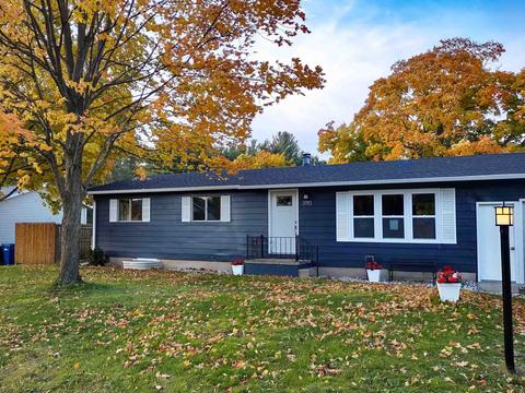 3110 Horseshoe, Traverse City, MI 49684