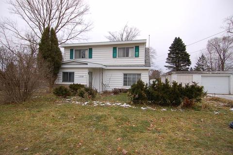 1230 Manning, Cadillac, MI 49601