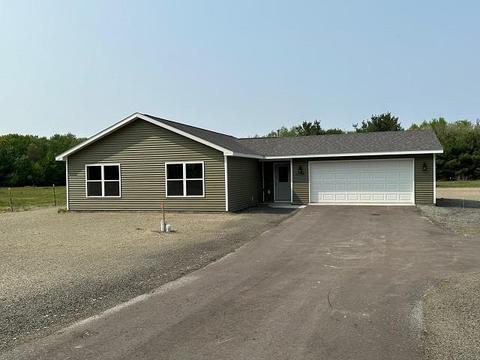 5178 Norton, Grawn, MI 49637