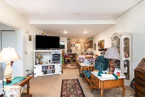 494 E Warwick Pnes, Alma, MI 48801 photo 3