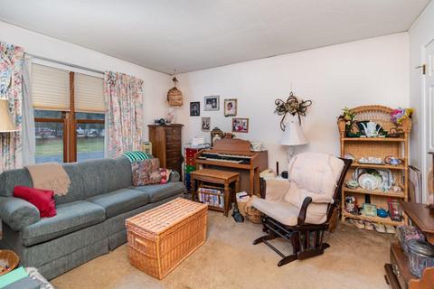 494 E Warwick Pnes, Alma, MI 48801 photo 9