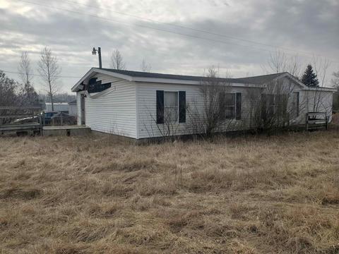 11342 E Pakes, Crystal, MI 48818 photo 1