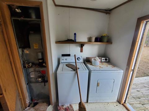 11342 E Pakes, Crystal, MI 48818 photo 3