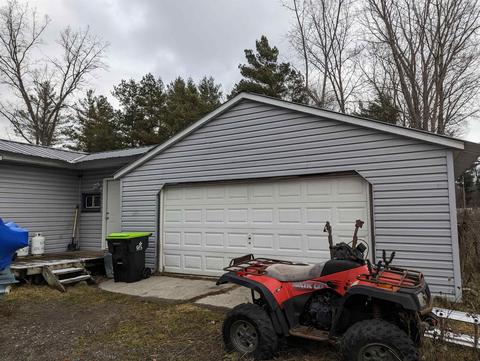 1215 S Nearman, Au Gres, MI 48703 photo 3
