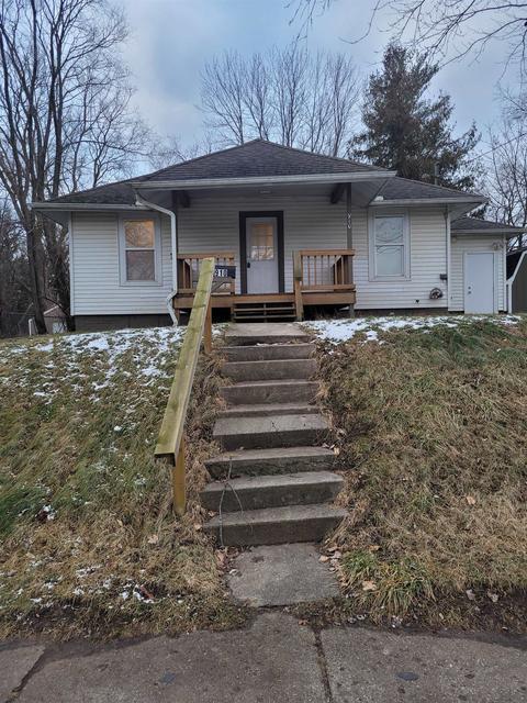 910 Ely, Alma, MI 48801 photo 2