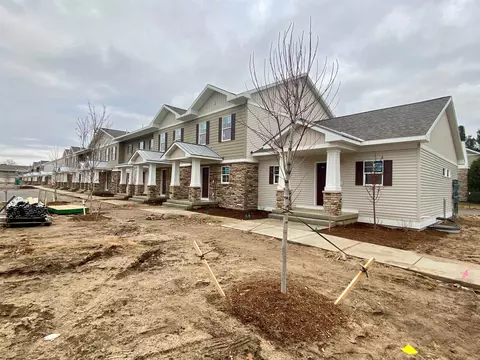 1554 Simsbury #4, Traverse City, MI 49686
