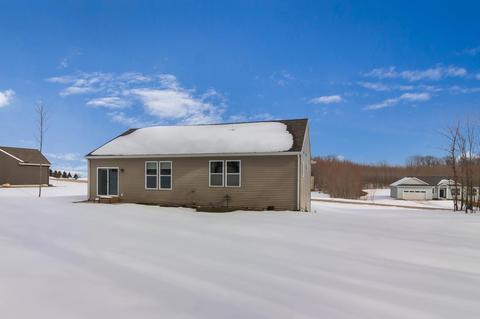 7438 E Meadows Dr, Cedar, MI 49621 photo 3
