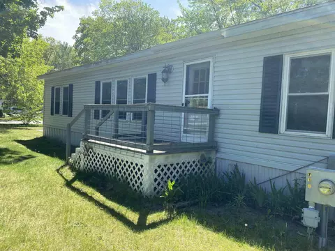 714 Glenwood, Elk Rapids, MI 49629
