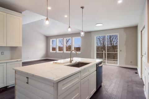 719 Vienna Way, Traverse City, MI 49696