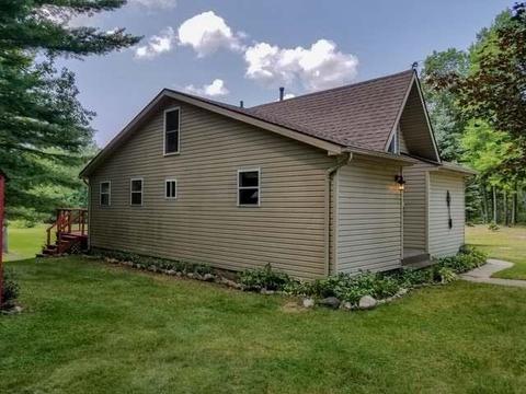 9585 Doe, Harrison, MI 48625 photo 8