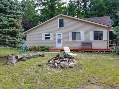 9585 Doe, Harrison, MI 48625 photo 7