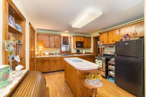 227 End St, Alma, MI 48801 photo 8