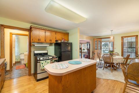227 End St, Alma, MI 48801 photo 9