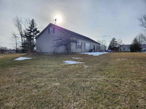 3265 E Herrick Rd, Clare, MI 48617 photo 2