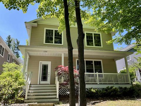 120 E 17th St, Traverse City, MI 49686