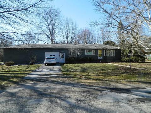 3046 S Concourse Dr, Mount Pleasant, MI 48858