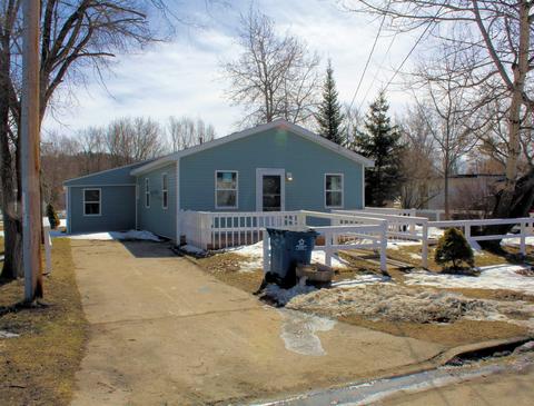 1126 Riverside St, Cadillac, MI 49601