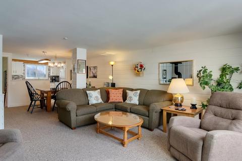 5000 S Townhouse Dr #B5, Cedar, MI 49621