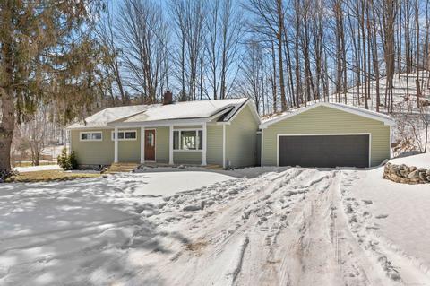 9420 E Lincoln Rd, Cedar, MI 49621 photo 1
