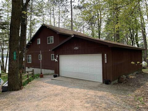 17617 Norway Pine Dr, Leroy, MI 49655