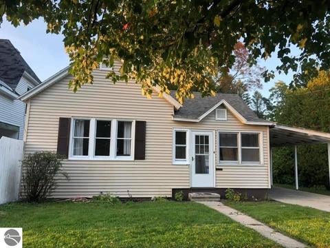 232 Granite St, Cadillac, MI 49601